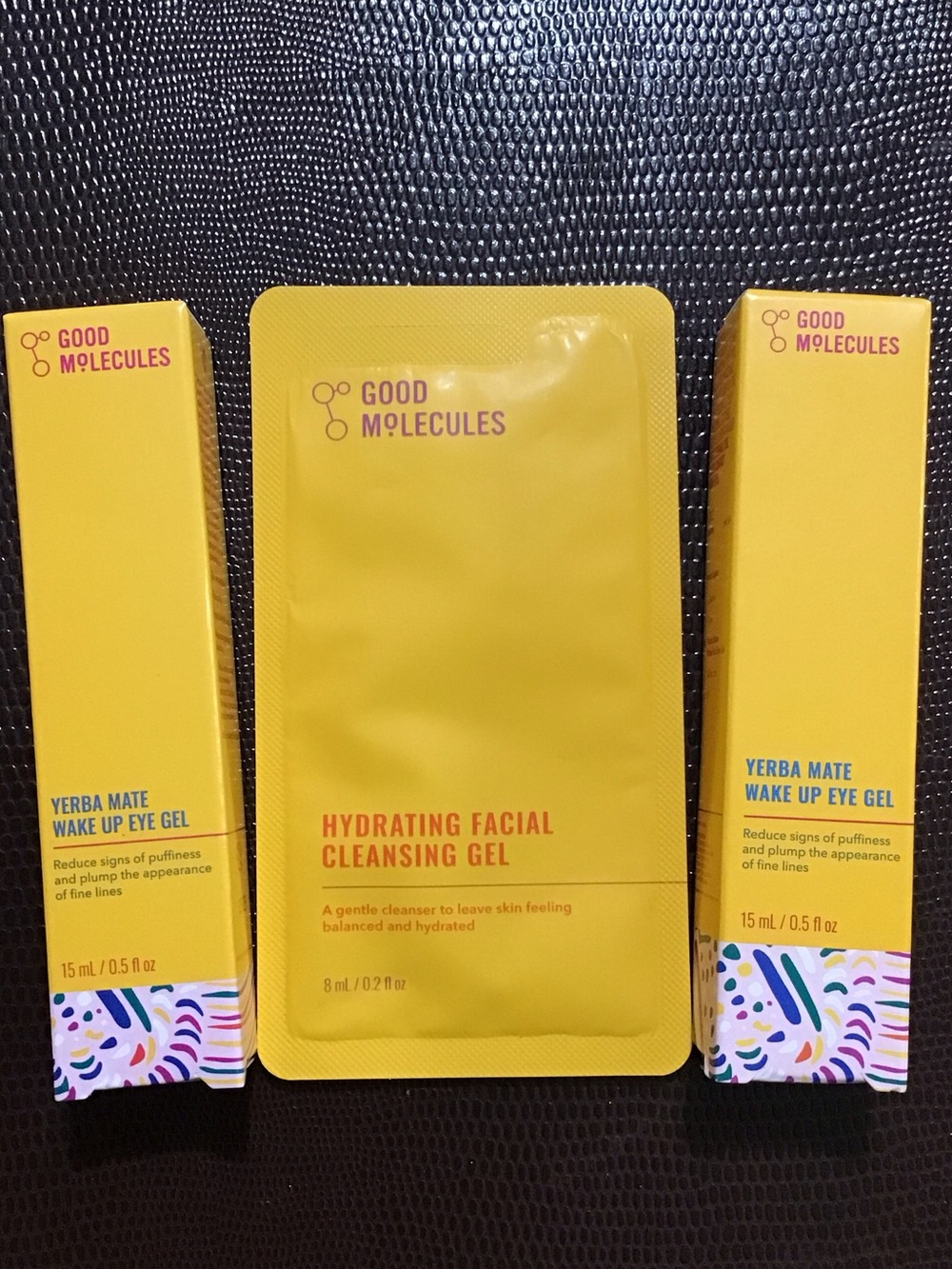 Duo: 2 Good Molecules Yerba Mate Wake Up Eye Gels + cleanser sample